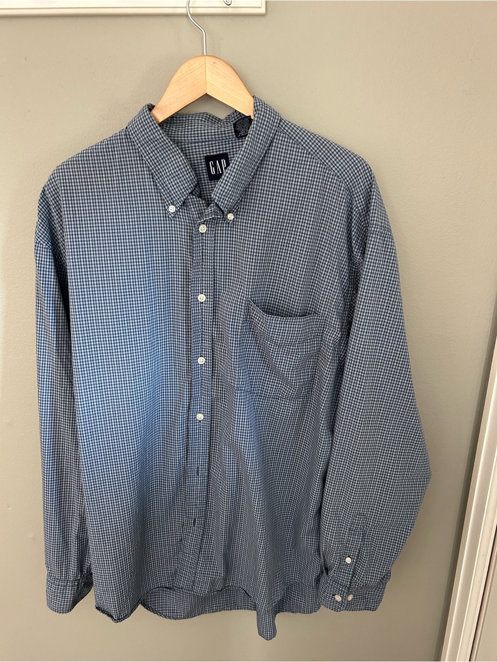 GAP Men’s Blue Micro-Check Button-Down Shirt XL